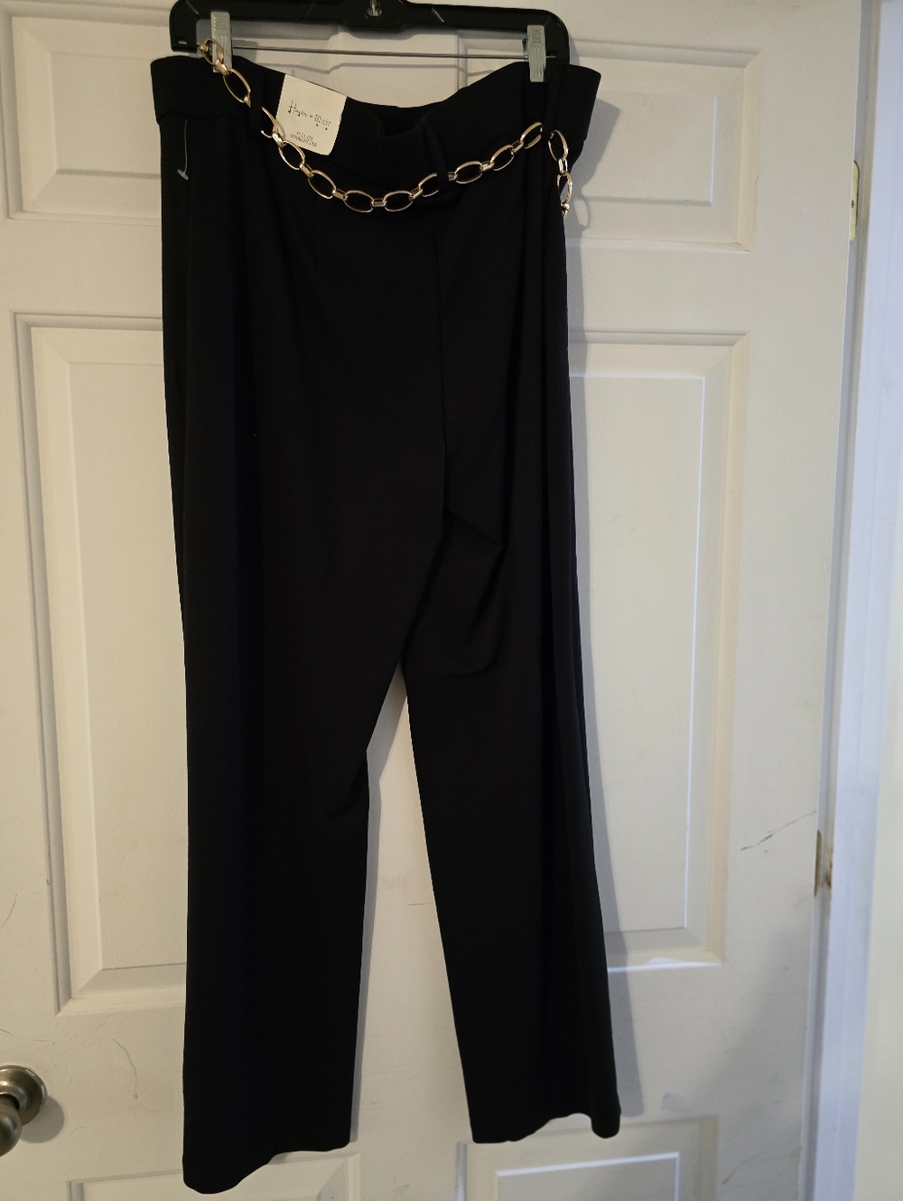 Haver And Blair High-Waist Black Wide-Leg Pants with Decorative Gold Chain - Picture 3 of 5